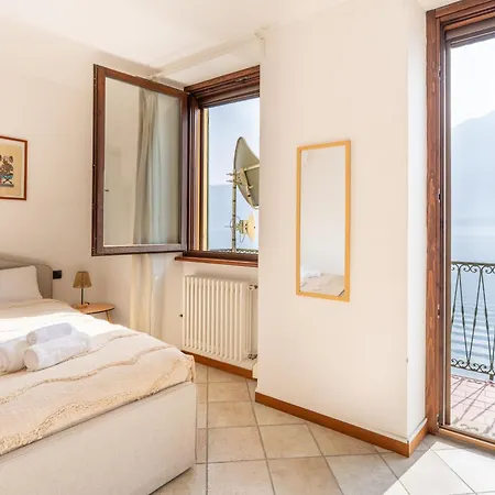 Waterfront Balcony Sottoriva 12 شقة