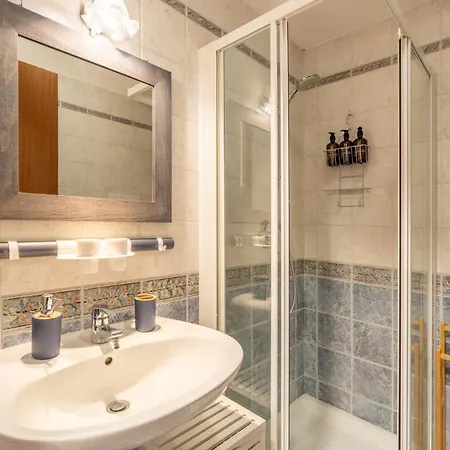 Waterfront Balcony Sottoriva 12 شقة Colonno